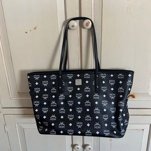 MCM, black and white tote with small zip tote and duster included